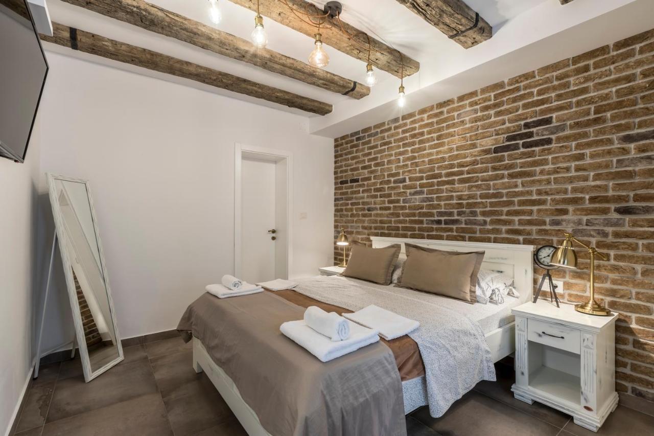 Studio Apartments Insula Split Exterior photo