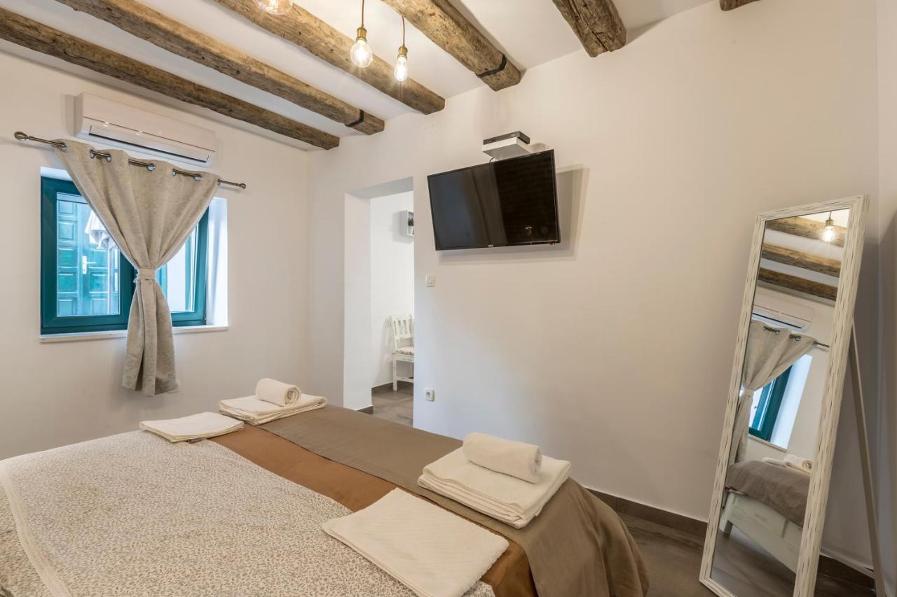 Studio Apartments Insula Split Exterior photo